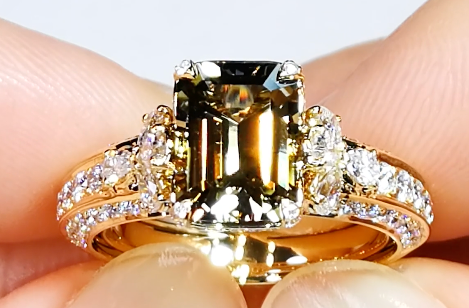 2.53ct Unheated Tanzanite Ring with D Flawless Diamonds set in 18K Yellow Gold