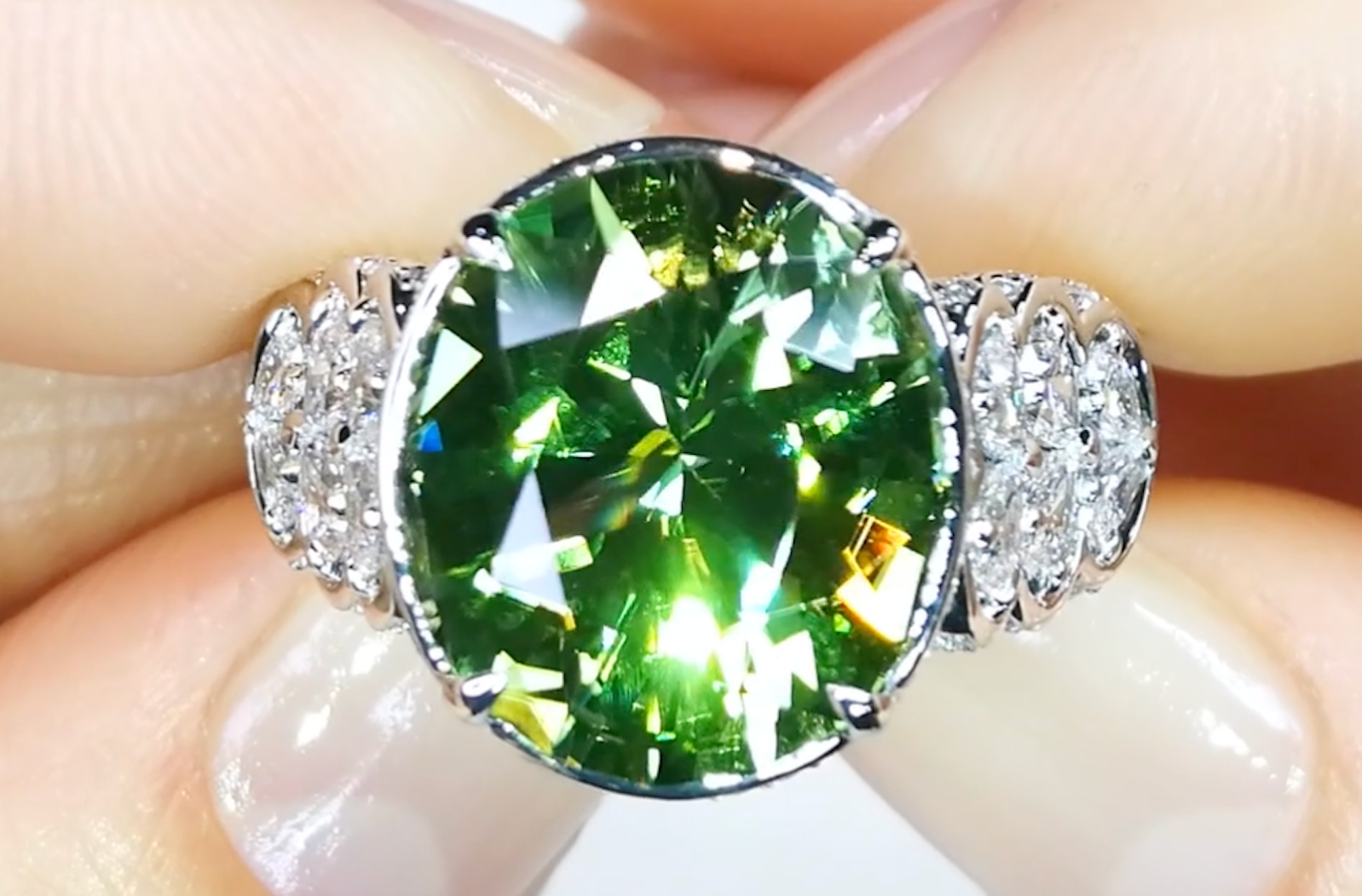 7.19ct Unheated Flawless Paraiba Tourmaline Ring with D Flawless Diamonds set in 18K White Gold