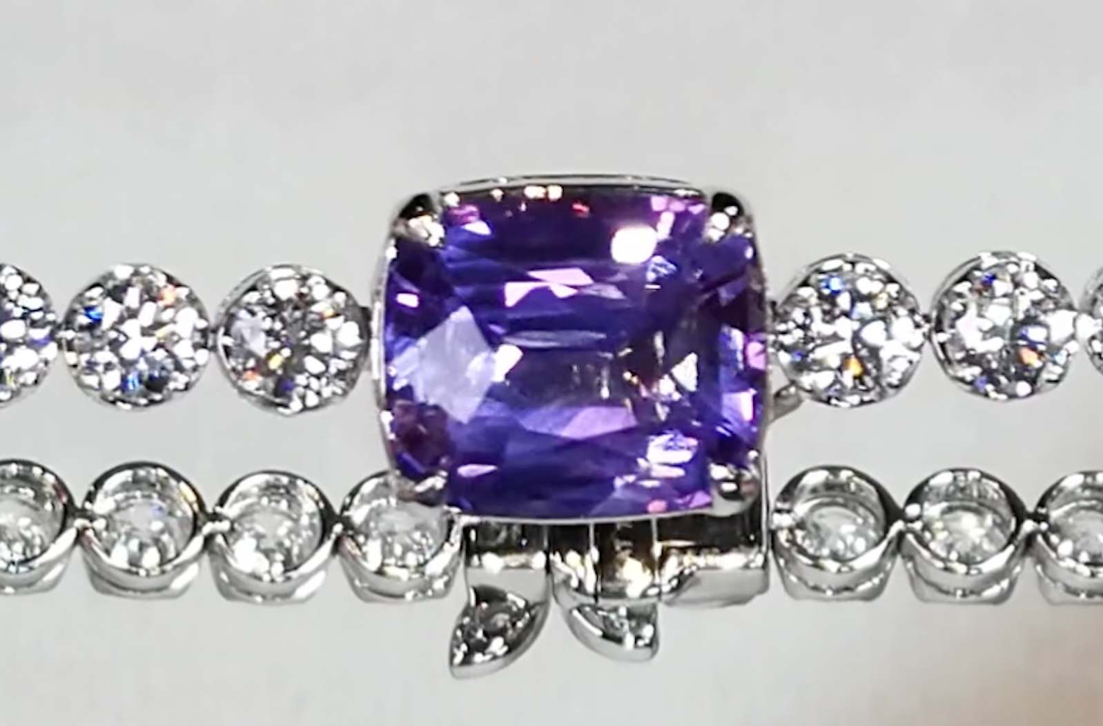 4.01ct Unheated Ceylon Lilac Sapphire Bracelet with D Flawless Diamonds set in 18K White Gold