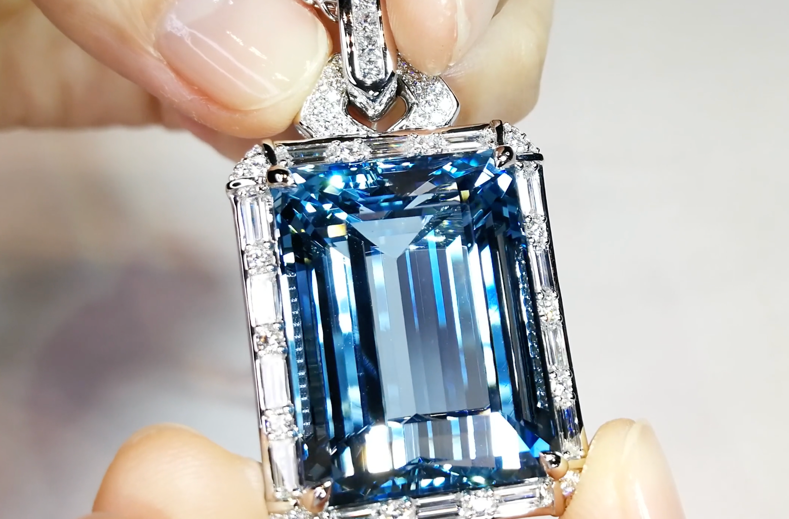 74.92ct Santa Maria Aquamarine Necklace with D Flawless Diamonds set in 18K White Gold