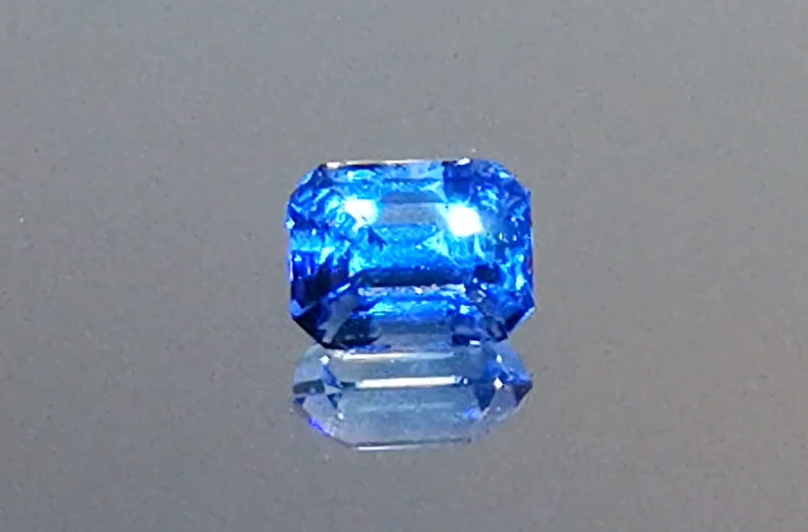 4.02ct Unheated Ceylon Cornflower Blue Sapphire Ring with D Flawless Diamonds set in 18K White Gold