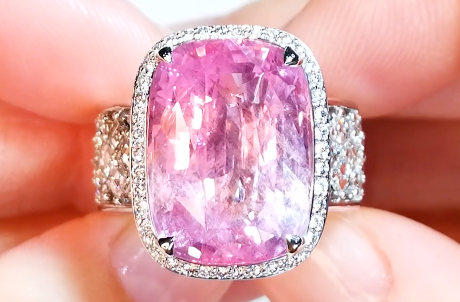 18.22ct Unheated Ceylon Padparadscha Sapphire Ring with D Flawless Diamonds set in 18K White Gold