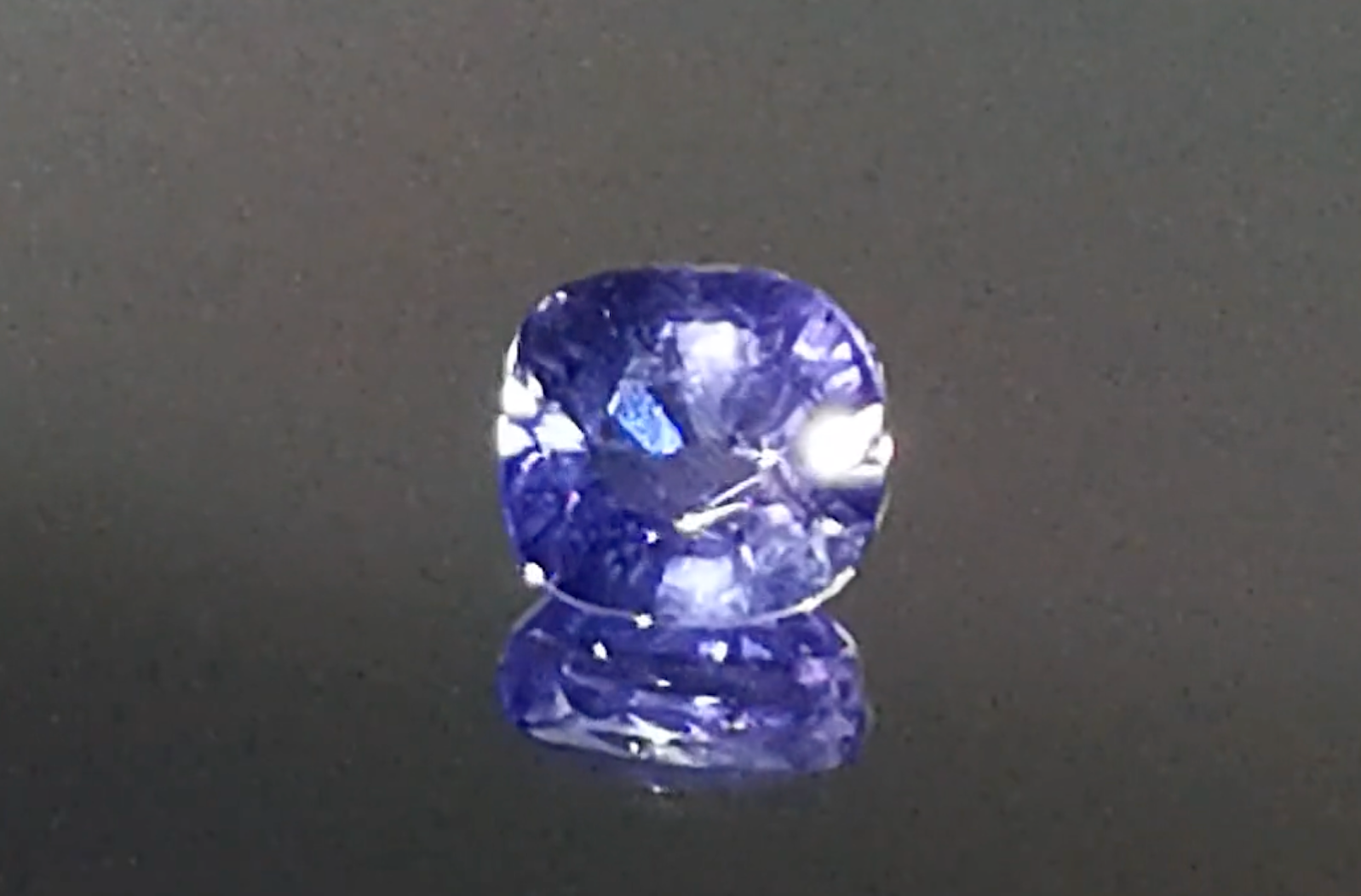 1.83ct Unheated Blue Kashmir Sapphire Ring with D Flawless Diamonds set in 18K White Gold