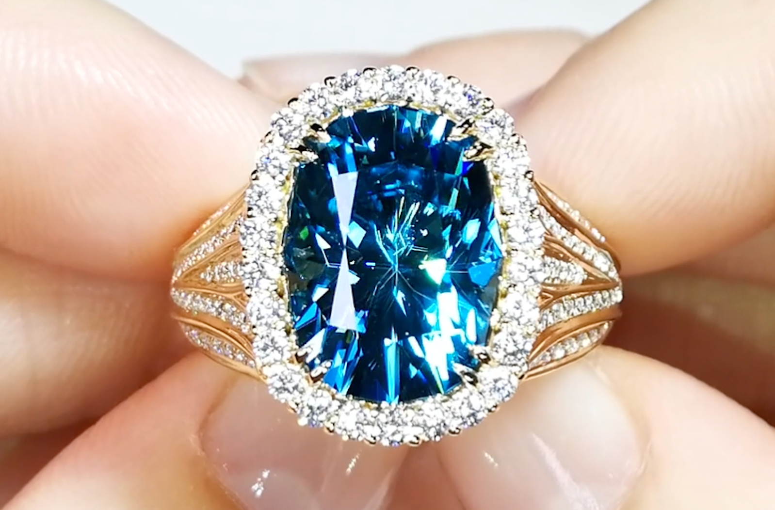 11.57ct Blue Zircon Ring with D Flawless Diamonds set in 18K Yellow Gold