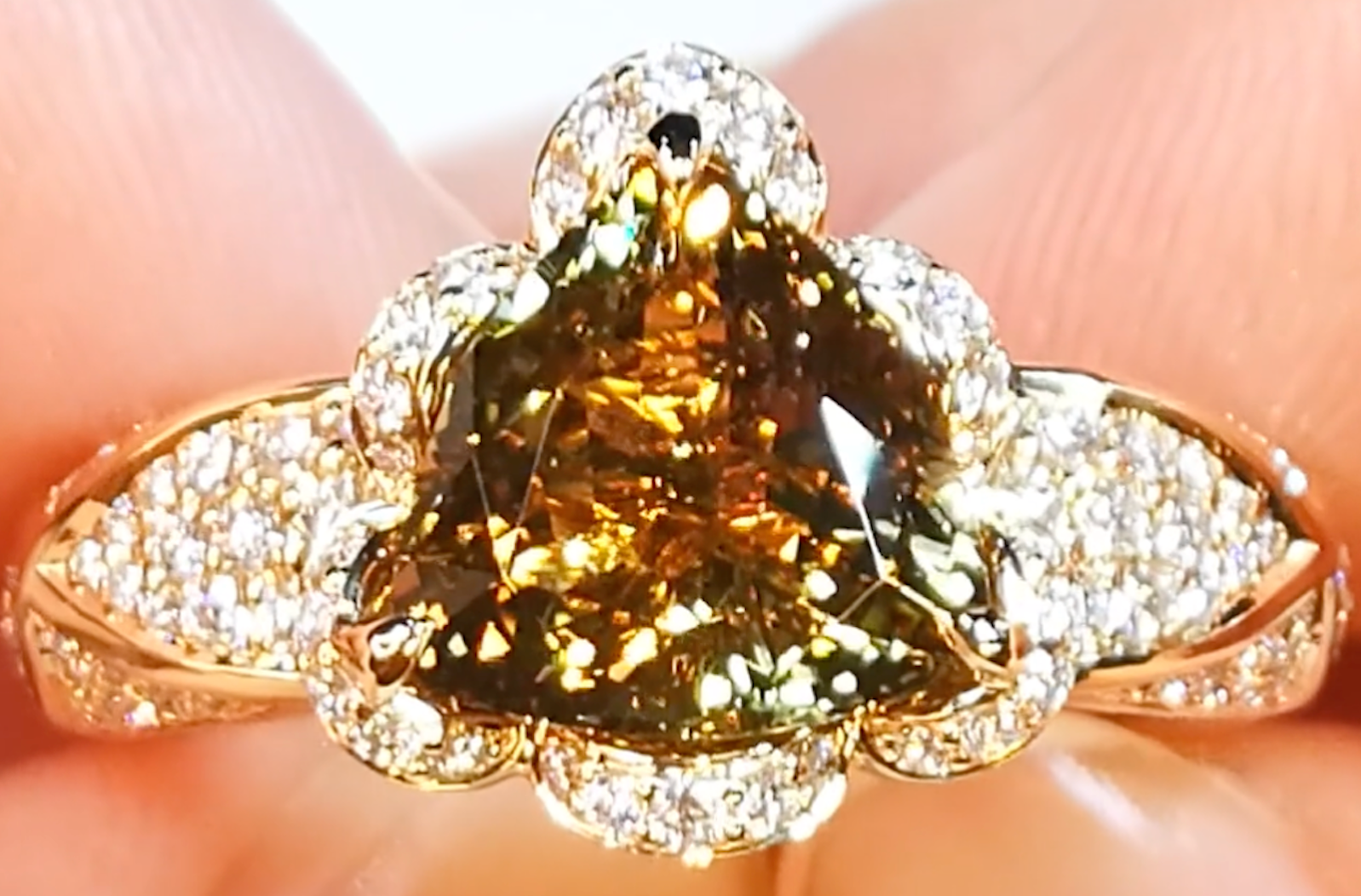 3.16ct Unheated Yellow Tanzanite Ring with D Flawless Diamonds set in 18K Yellow Gold