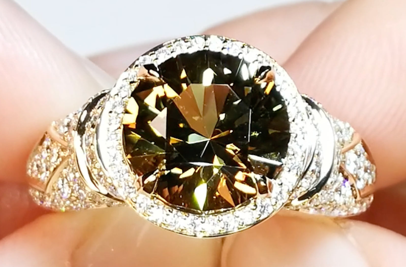 4.65ct Unheated Yellow Tanzanite Ring with D Flawless Diamonds set in 18K Yellow Gold