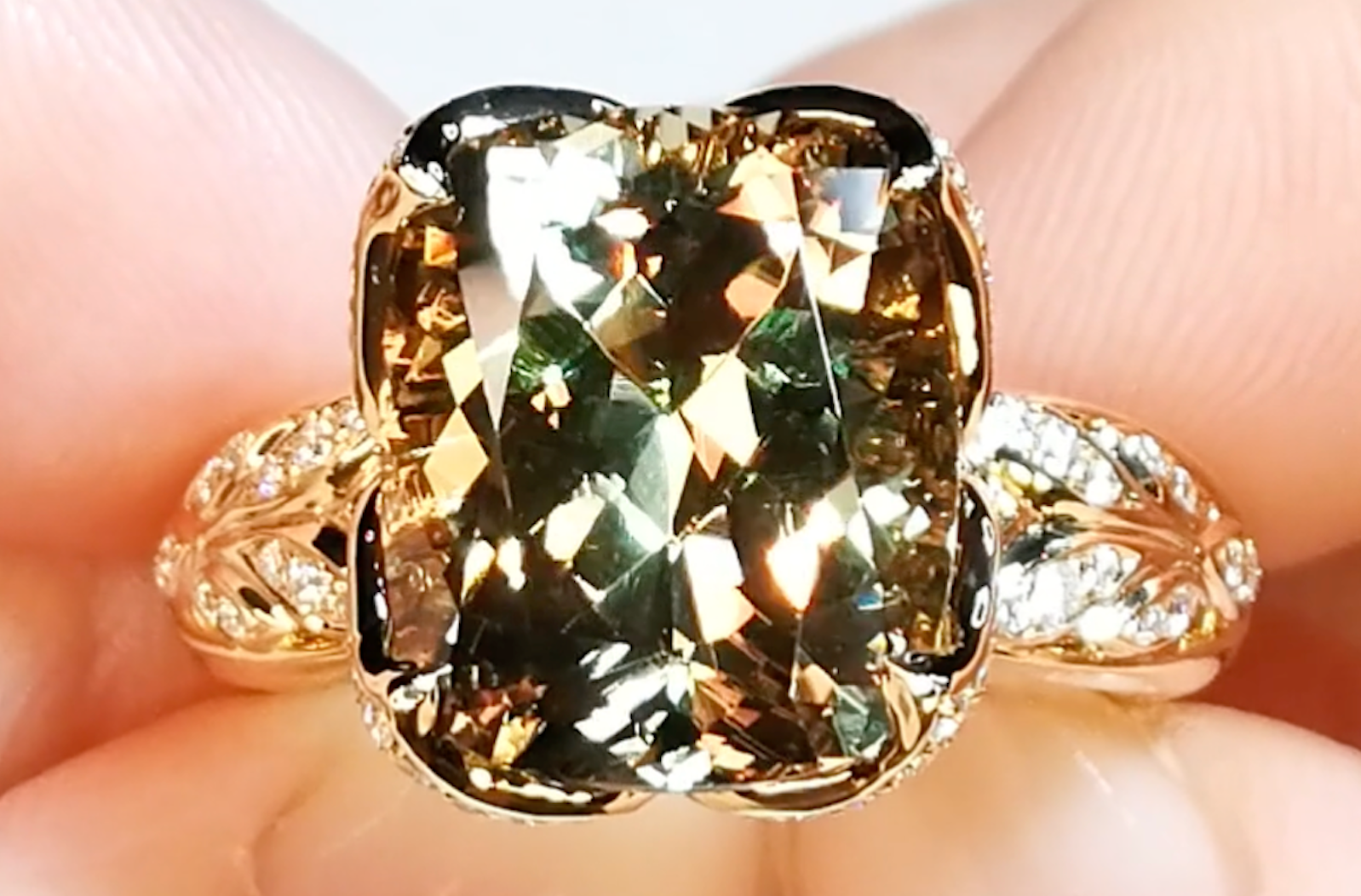 10.02ct Zultanite Ring with D Flawless Diamonds set in 18K Yellow Gold