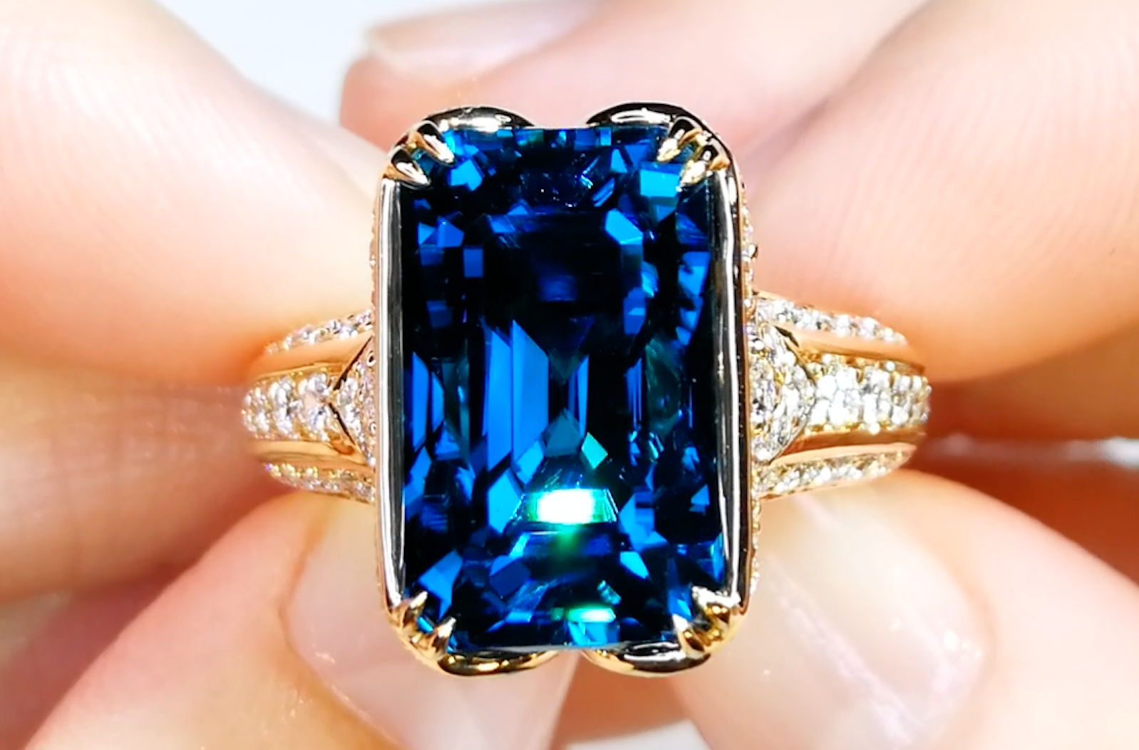 20.33ct Blue Zircon Ring with D Flawless Diamonds set in 18K Yellow Gold