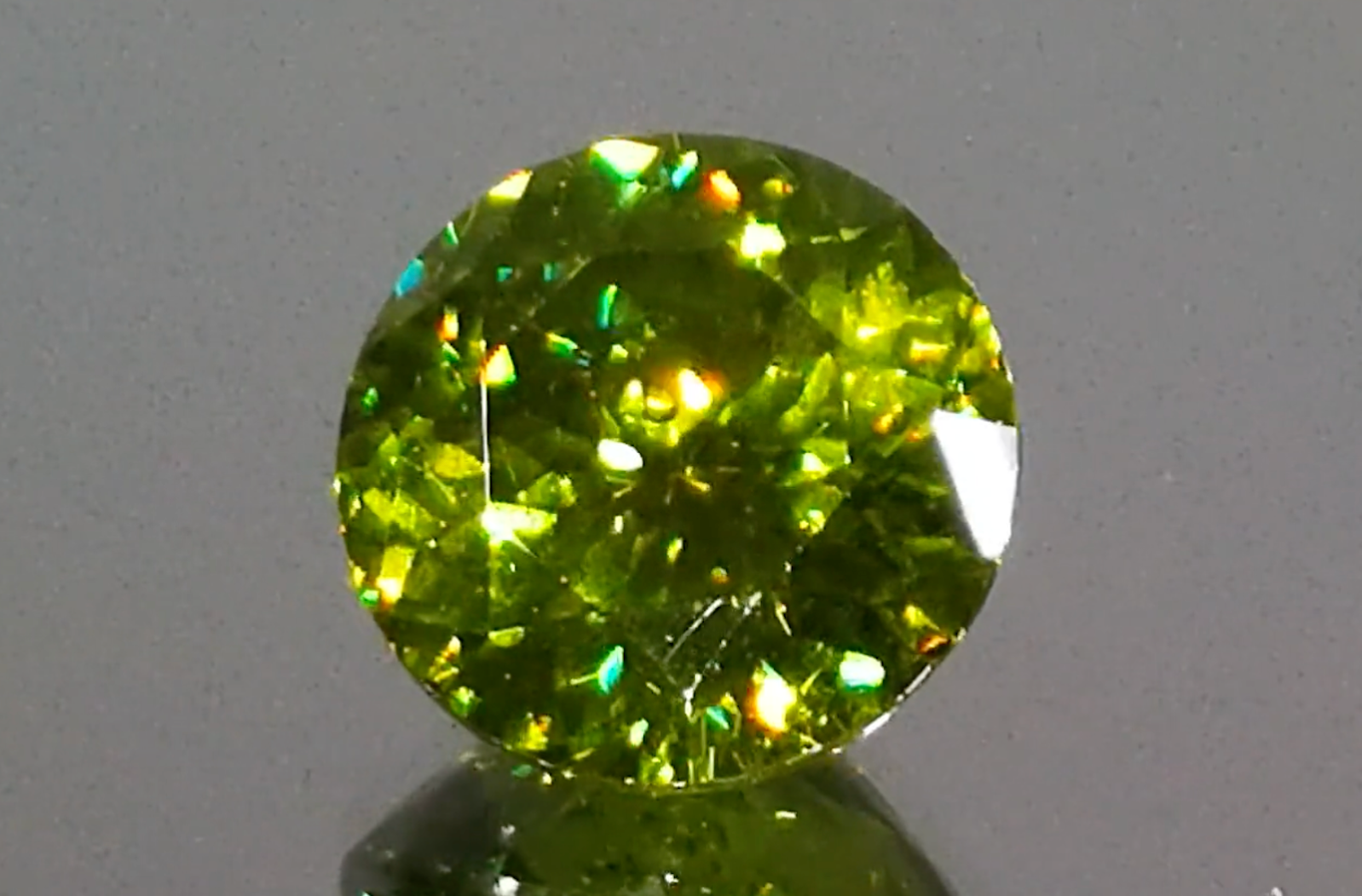 7.99ct Bulgarian Sphalerite Ring with D Flawless Diamonds set in 18K Yellow Gold