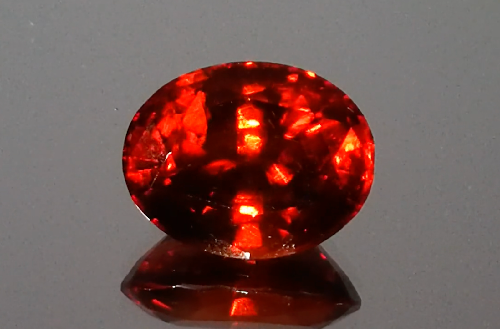 9.80ct Red Sweet Home Colorado Rhodochrosite Ring with D Flawless Diamonds set in 18K Yellow Gold