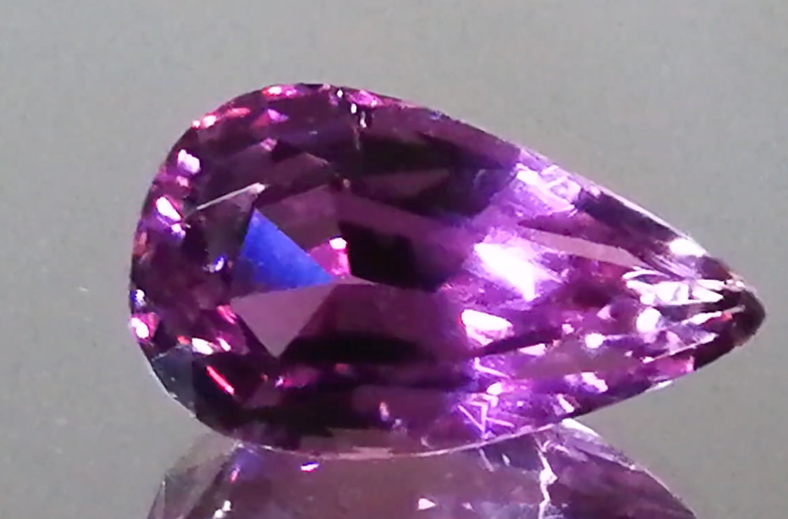 14.82ct Patroke Kunzite Ring with D Flawless Diamonds set in 18K White Gold