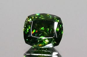 4.00ct Neon Chrome Sphalerite Ring with D Flawless Diamonds set in 18K Yellow Gold