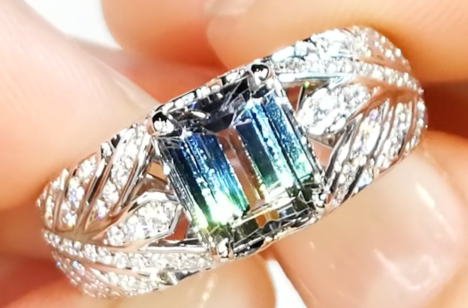 2.85ct Unheated Bi Color Tanzanite Ring with D Flawless Diamonds set in 18K White Gold