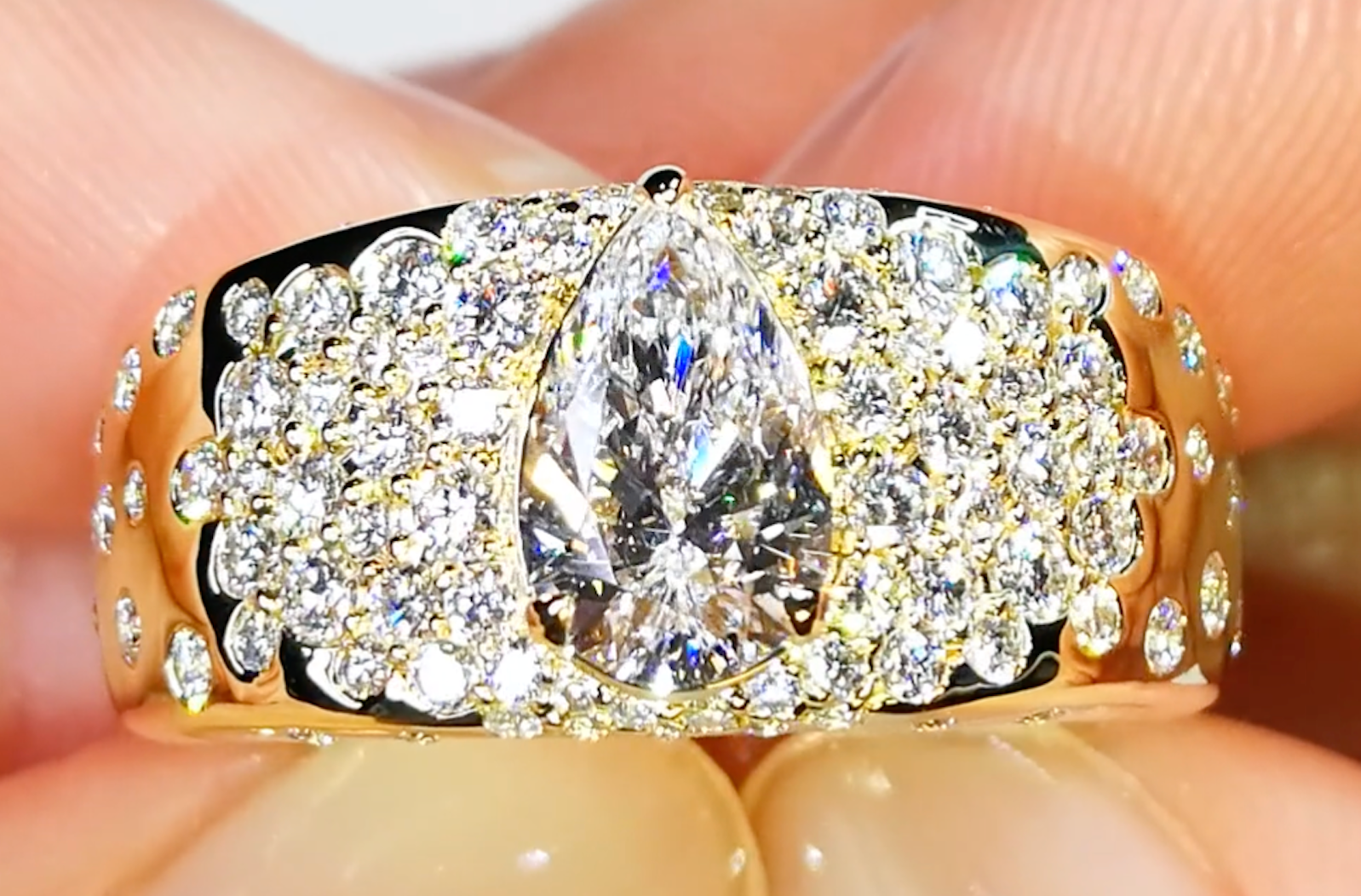1.08ct D Flawless Golconda Diamond Ring with D Flawless Diamonds set in 18K Yellow Gold