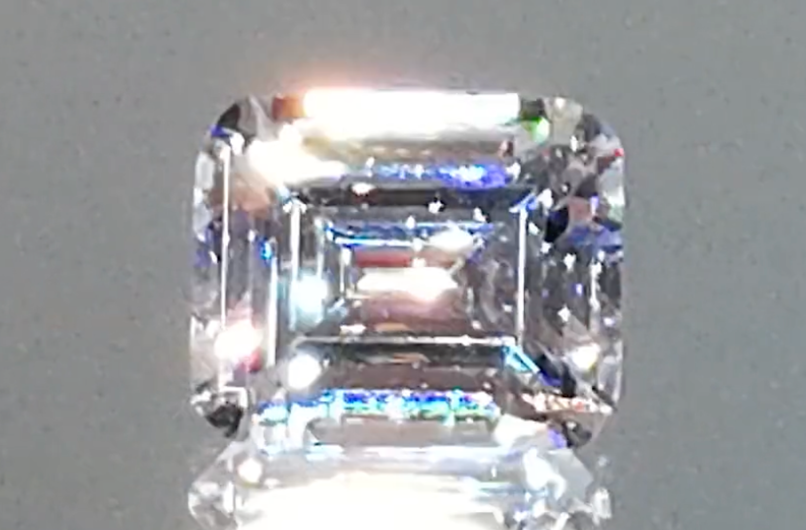 5.01ct D Flawless Golconda Diamond Necklace with D Flawless Diamonds set in 18K Yellow Gold