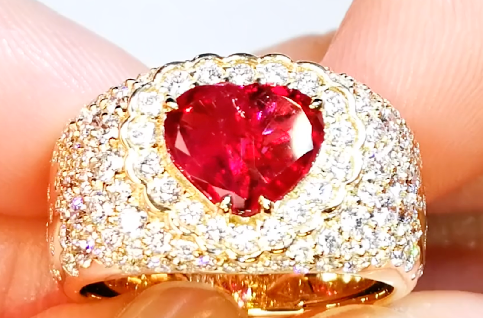 1.39ct No Oil Bixbite Red Beryl Ring with D Flawless Diamonds set in 18K Yellow Gold