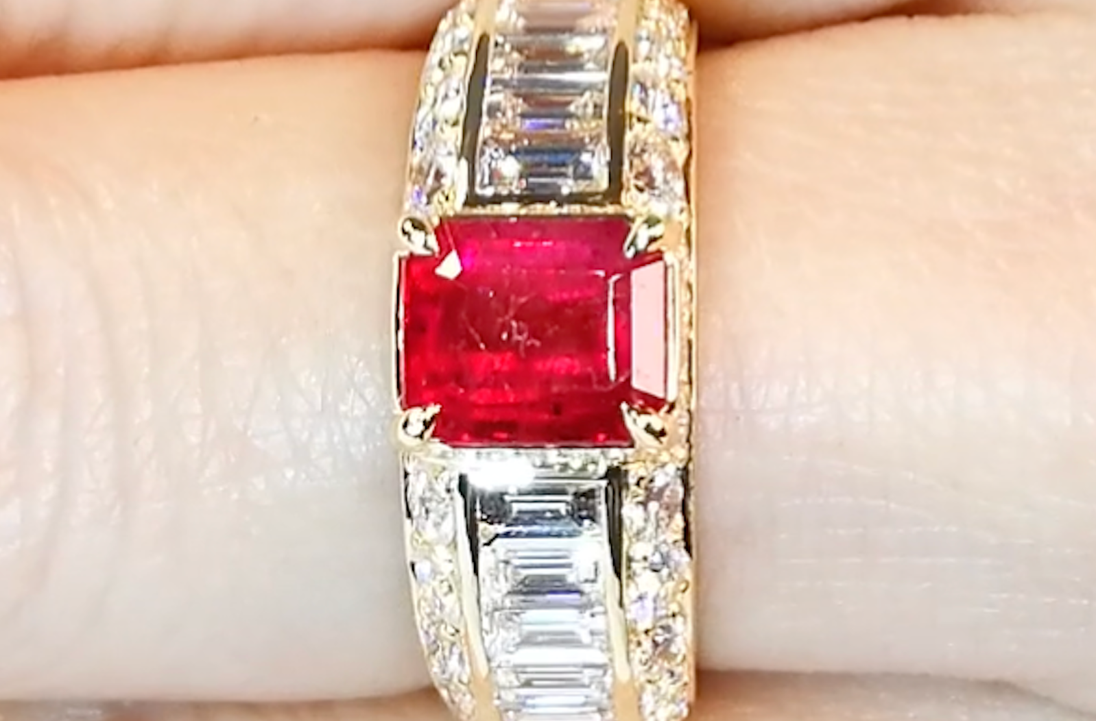 1.26ct Bixbite Red Beryl Ring with D Flawless Diamonds set in 18K Yellow Gold