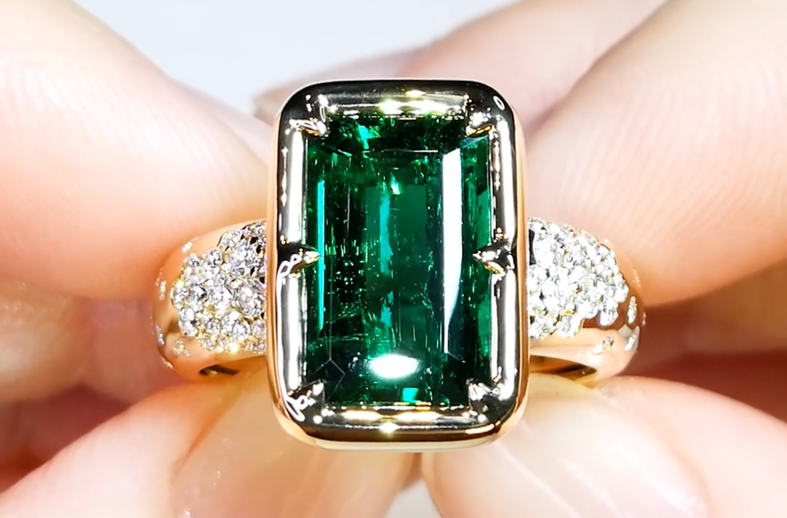 3.49ct Russian Emerald Ring with D Flawless Diamonds set in 18K Yellow Gold