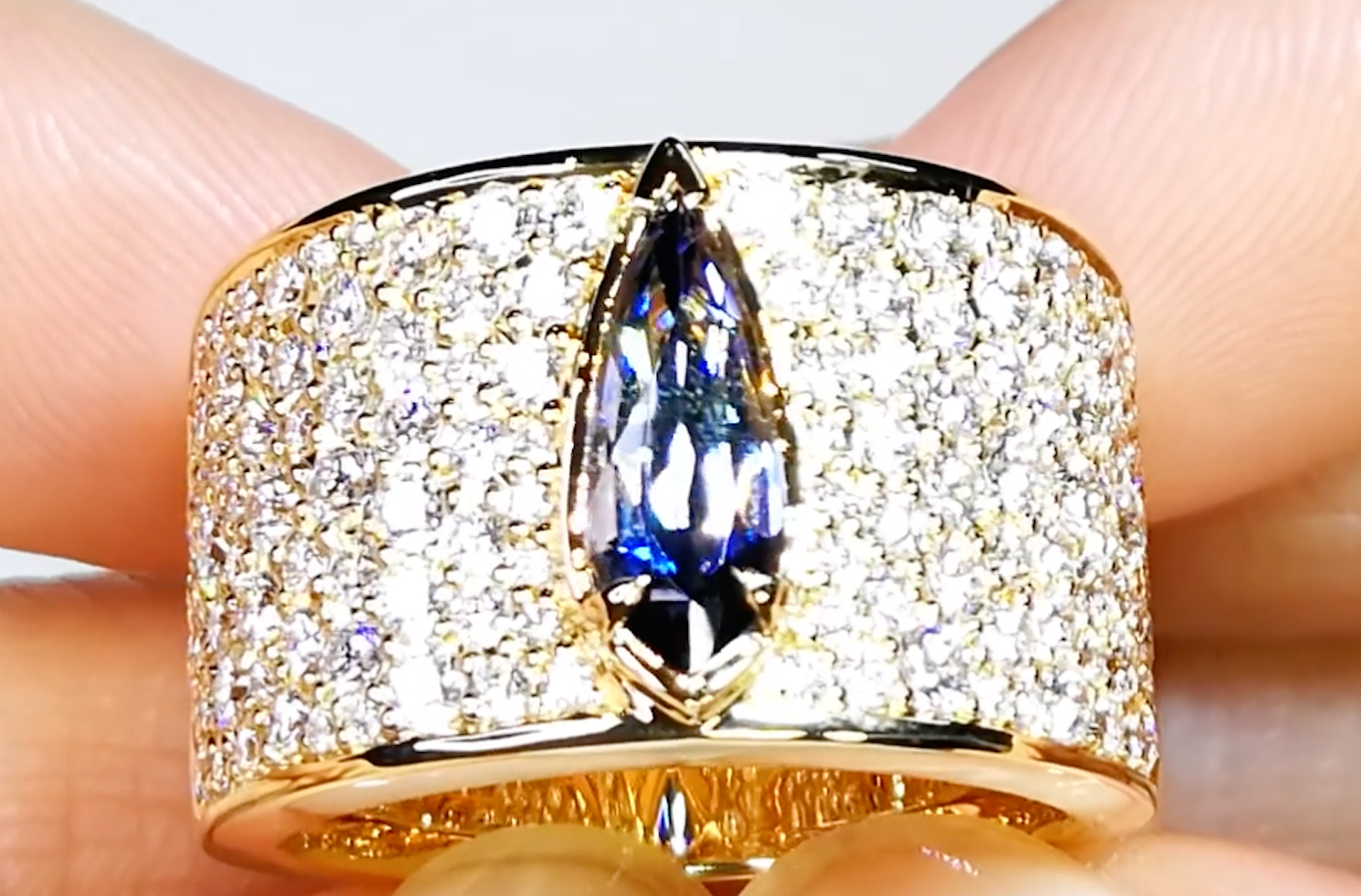 1.39ct California Benitoite Ring with D Flawless Diamonds set in 18K Yellow Gold