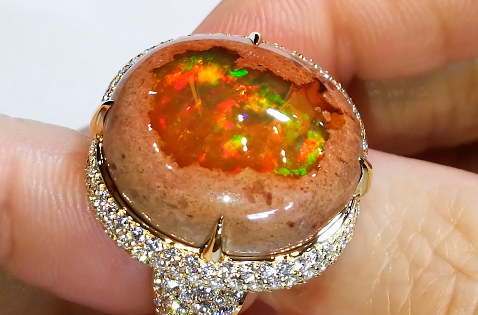 23.66ct Mexican Matrix Opal Ring with D Flawless Diamonds set in 18K Yellow Gold