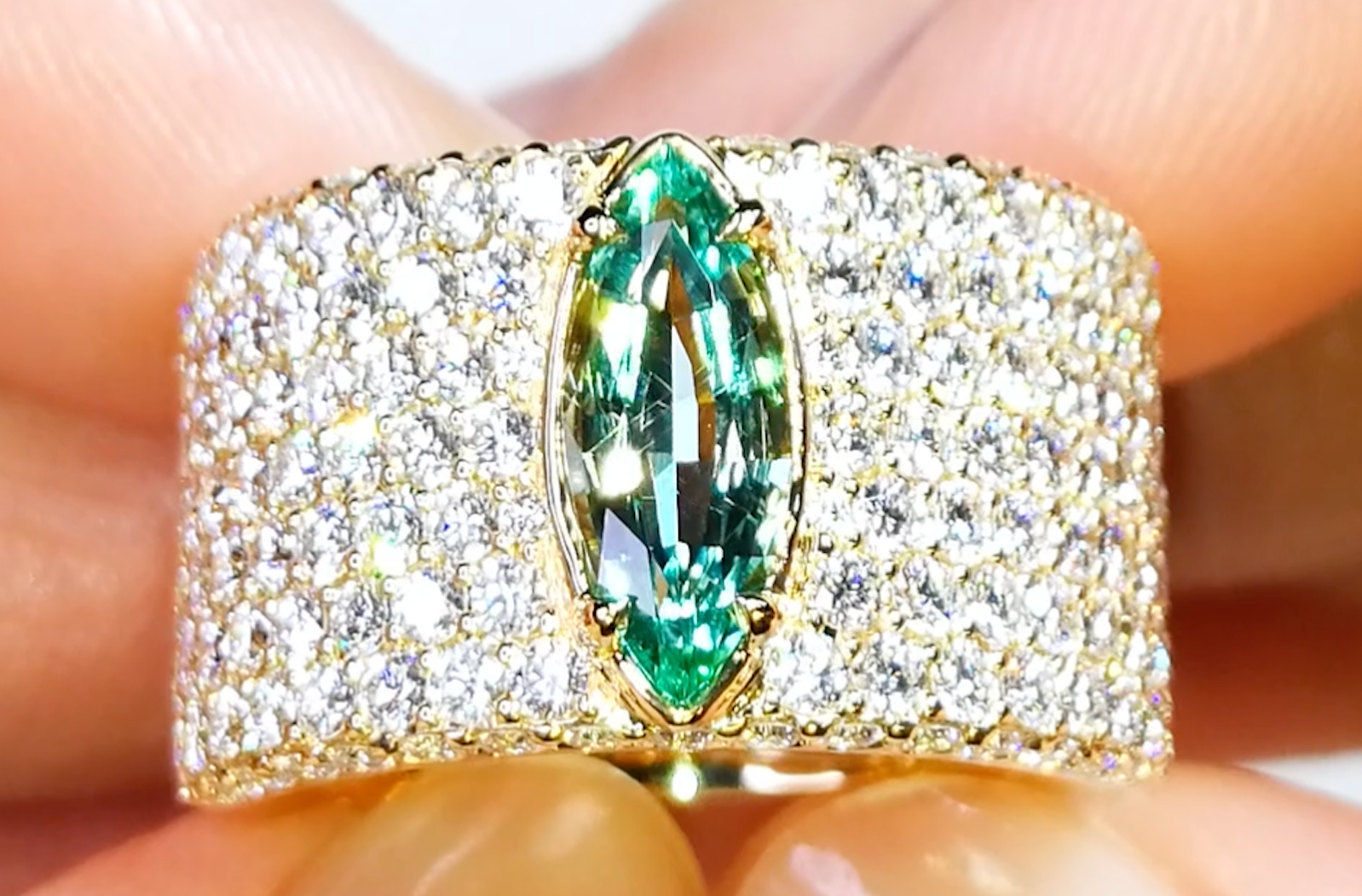 1.08ct No Oil Russian Emerald Ring with D Flawless Diamonds set in 18K Yellow Gold