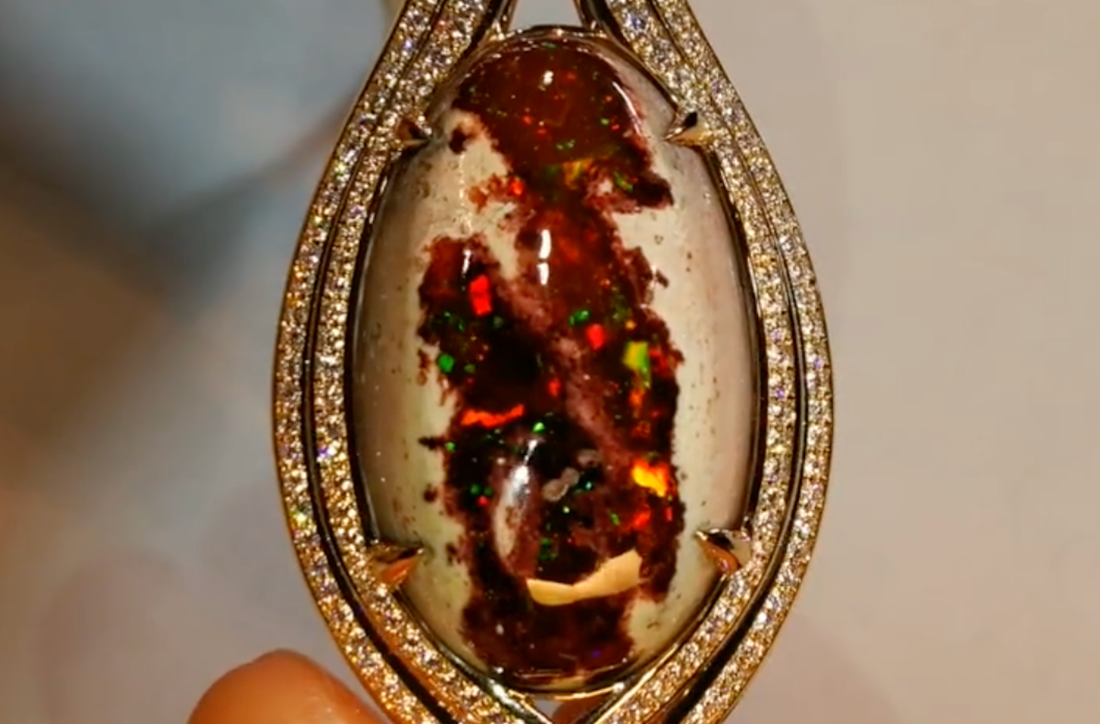 57.51ct Mexican Matrix Opal Necklace with D Flawless Diamonds set in 18K Yellow Gold