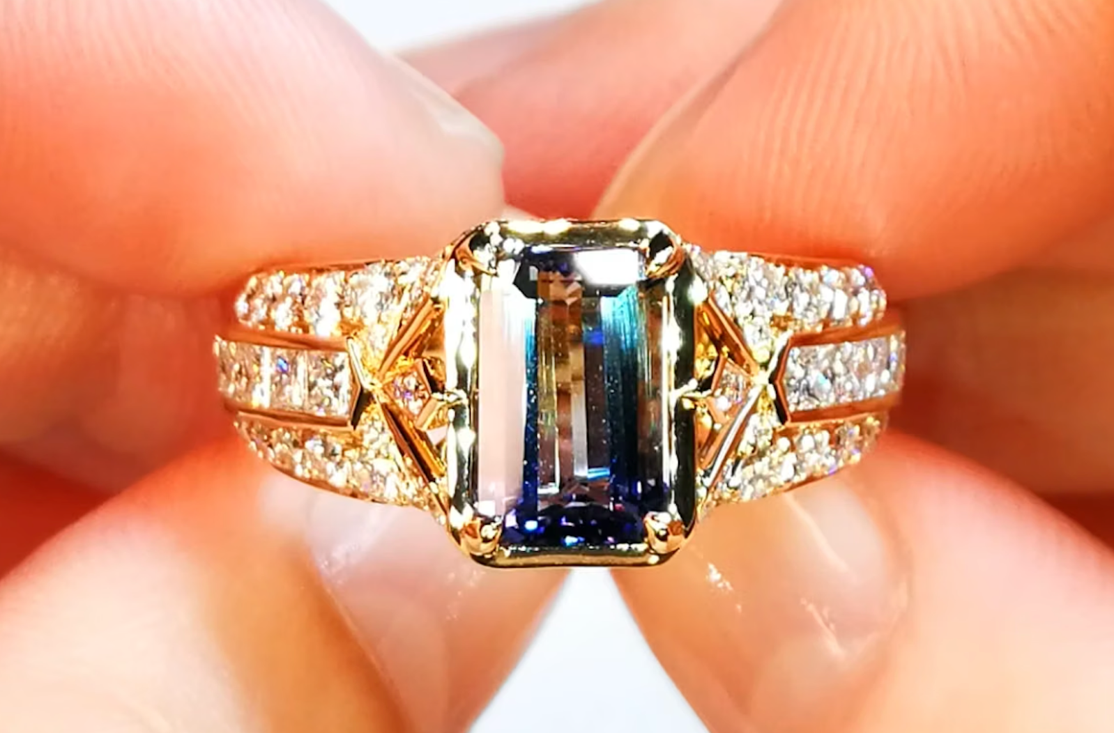 2.29ct Unheated Bi Color Tanzanite Ring with D Flawless Diamonds set in 18K Yellow Gold