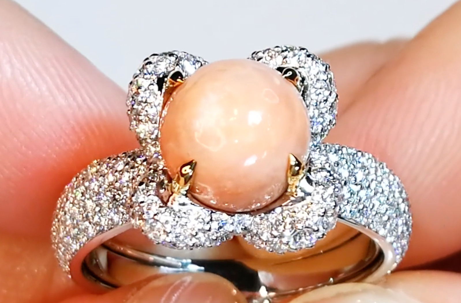 4.11ct Natural Spondylous Gem Pearl Ring with D Flawless Diamonds set in 18K White Gold
