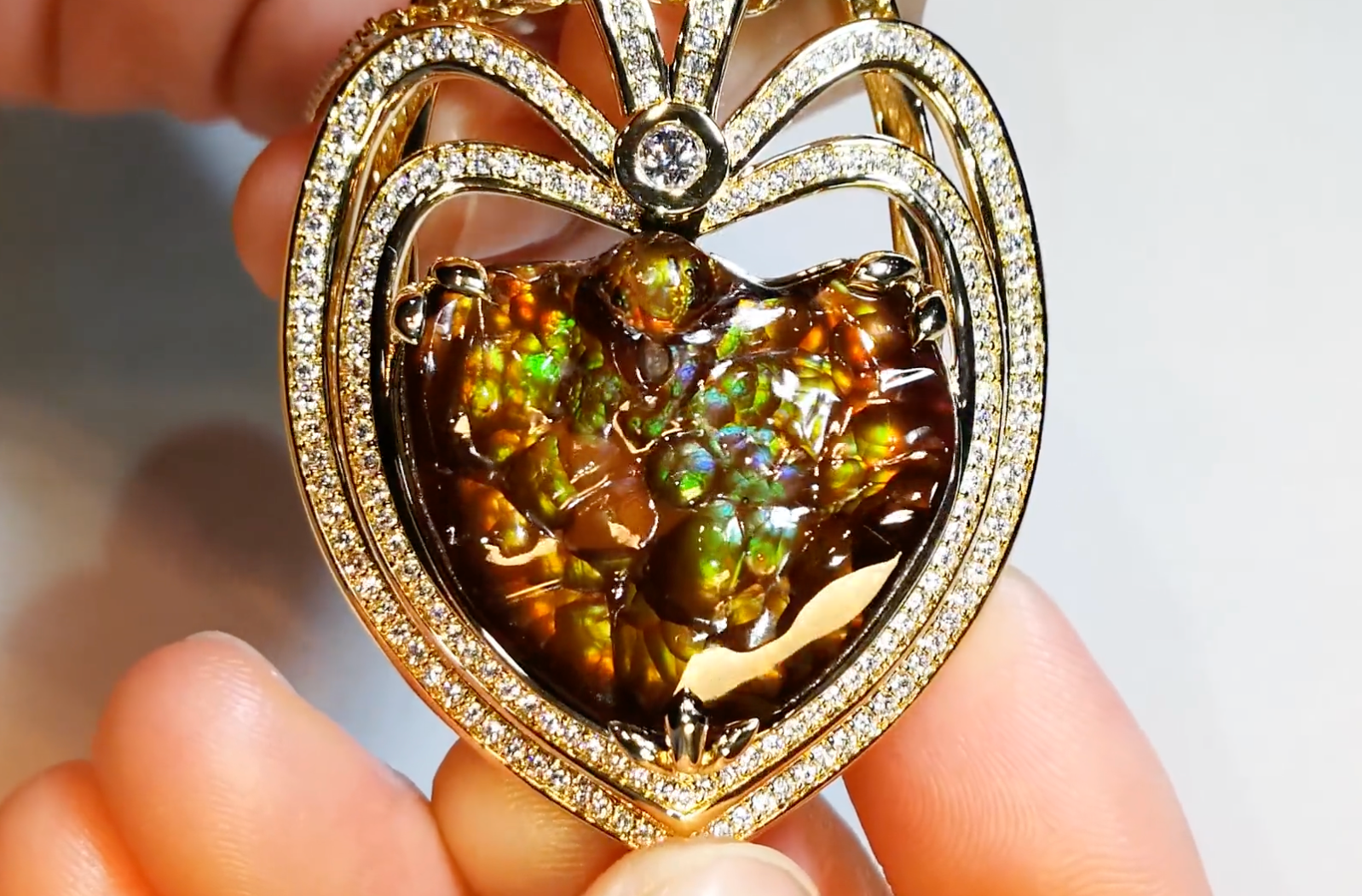 41.94ct Arizona Gem Fire Agate Necklace with D Flawless Diamonds set in 18K Yellow Gold