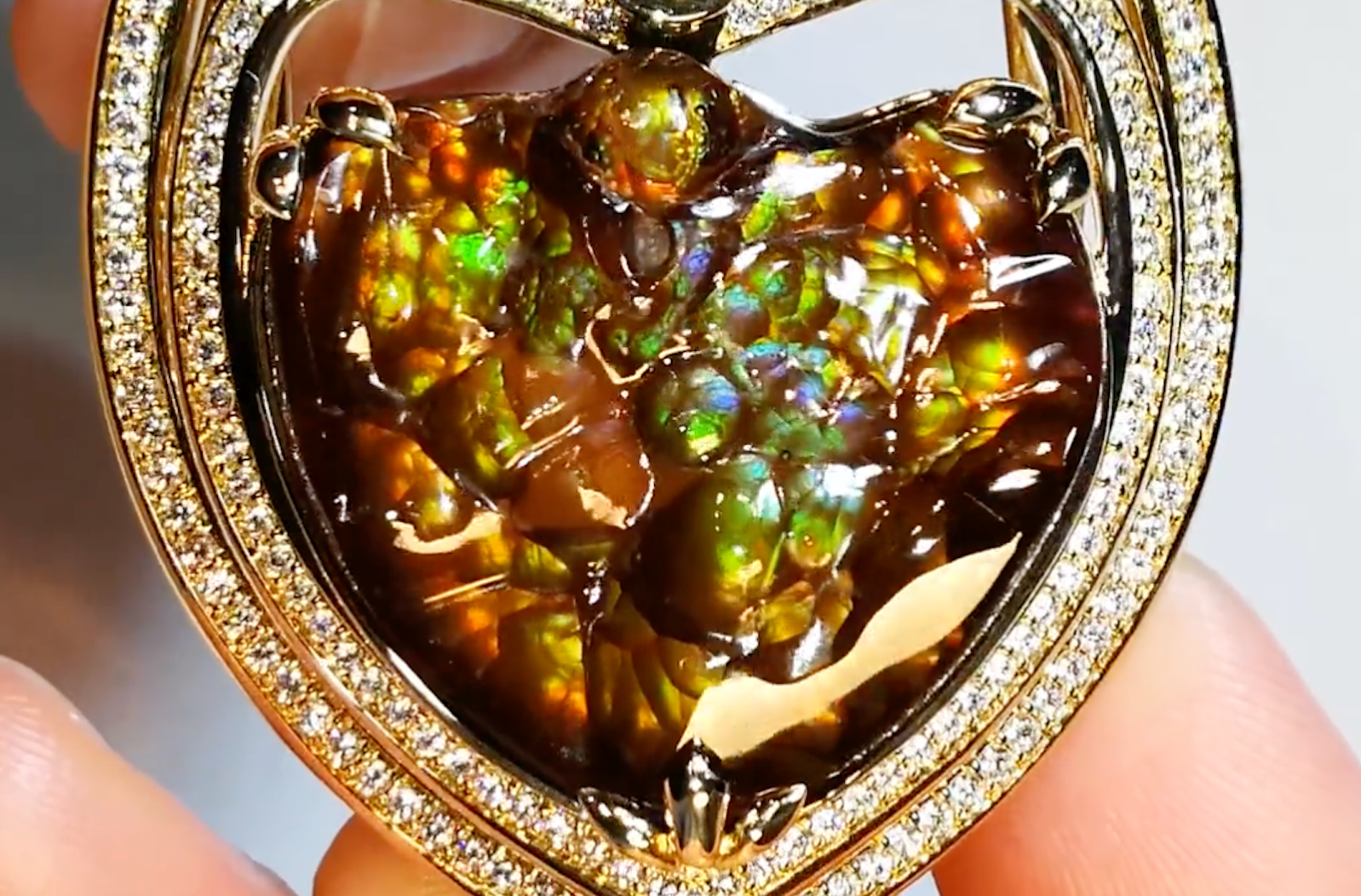 41.94ct Arizona Gem Fire Agate Necklace with D Flawless Diamonds set in 18K Yellow Gold
