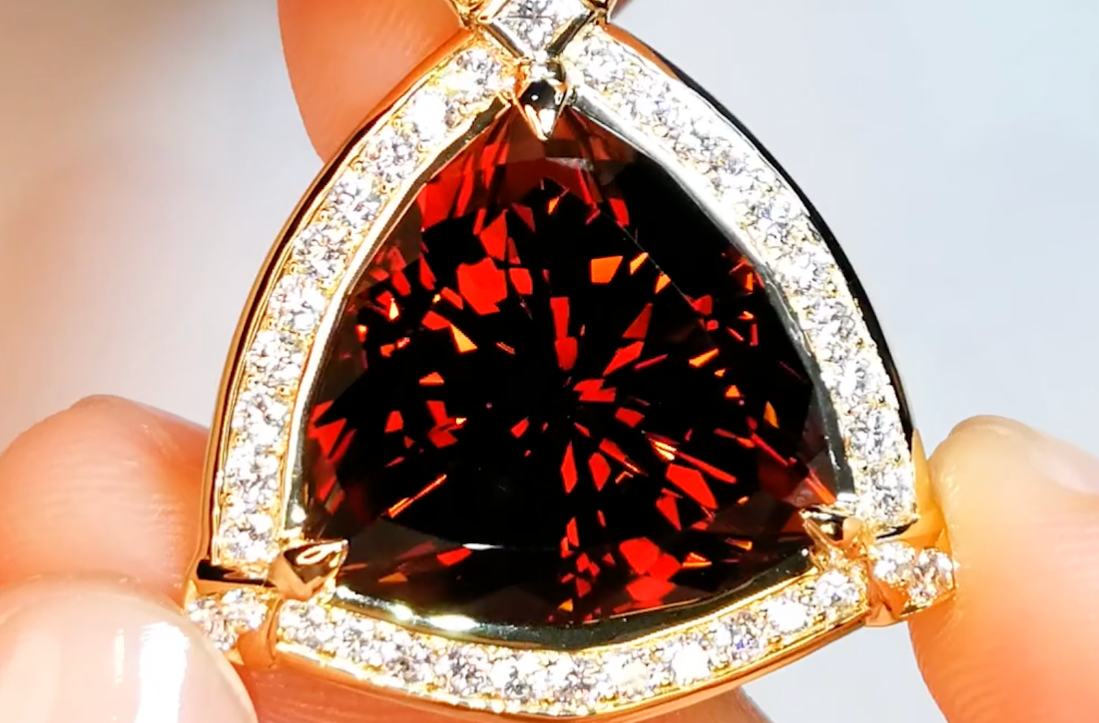25.72ct Himalayan Imperial Topaz Necklace with D Flawless Diamonds set in 18K Yellow Gold