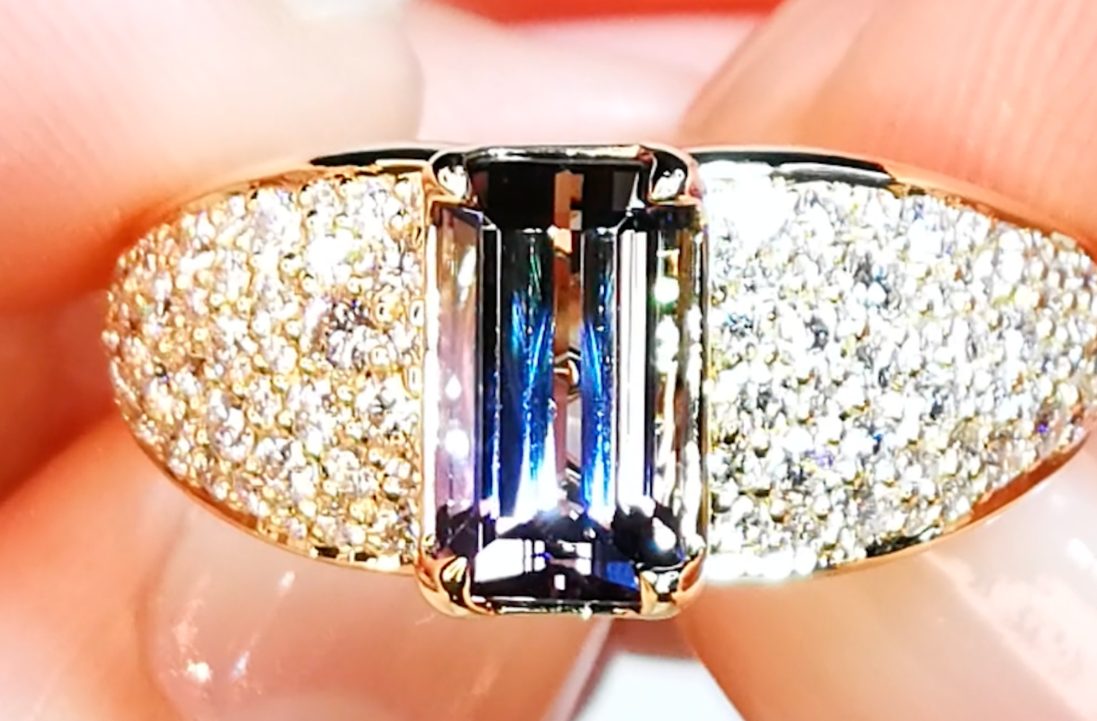2.07ct Bi Color Tanzanite Ring with D Flawless Diamonds set in 18K Yellow Gold