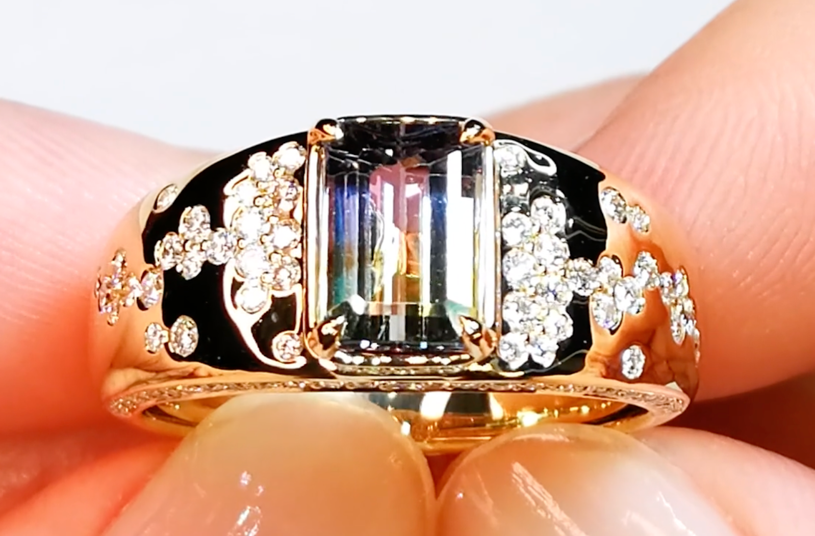 1.93ct Bi Color Tanzanite Ring with D Flawless Diamonds set in 18K Yellow Gold