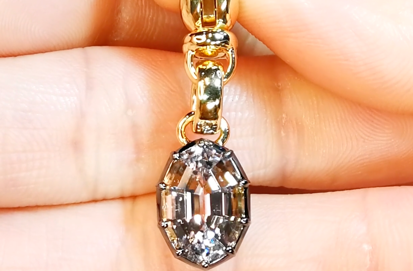 3.90ct Neon Titanium White Tourmaline Pendant with D Flawless Diamonds set in 18K Yellow Gold