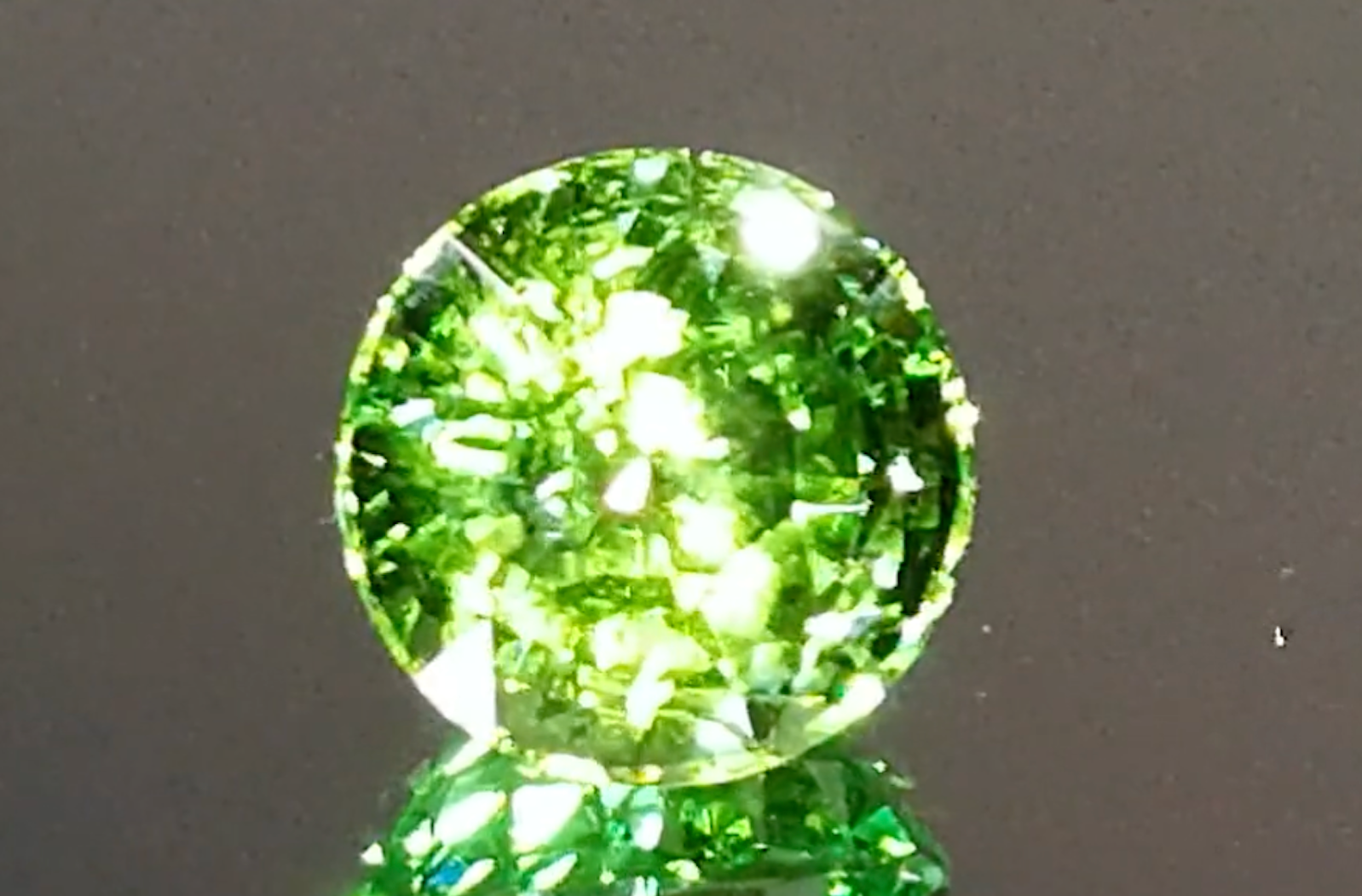4.10ct Komolo Tsavorite Ring with D Flawless Diamonds set in 18K Yellow Gold