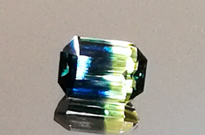 3.14ct Unheated Bi Color Australian Sapphire Ring with D Flawless Diamonds set in 18K Yellow Gold
