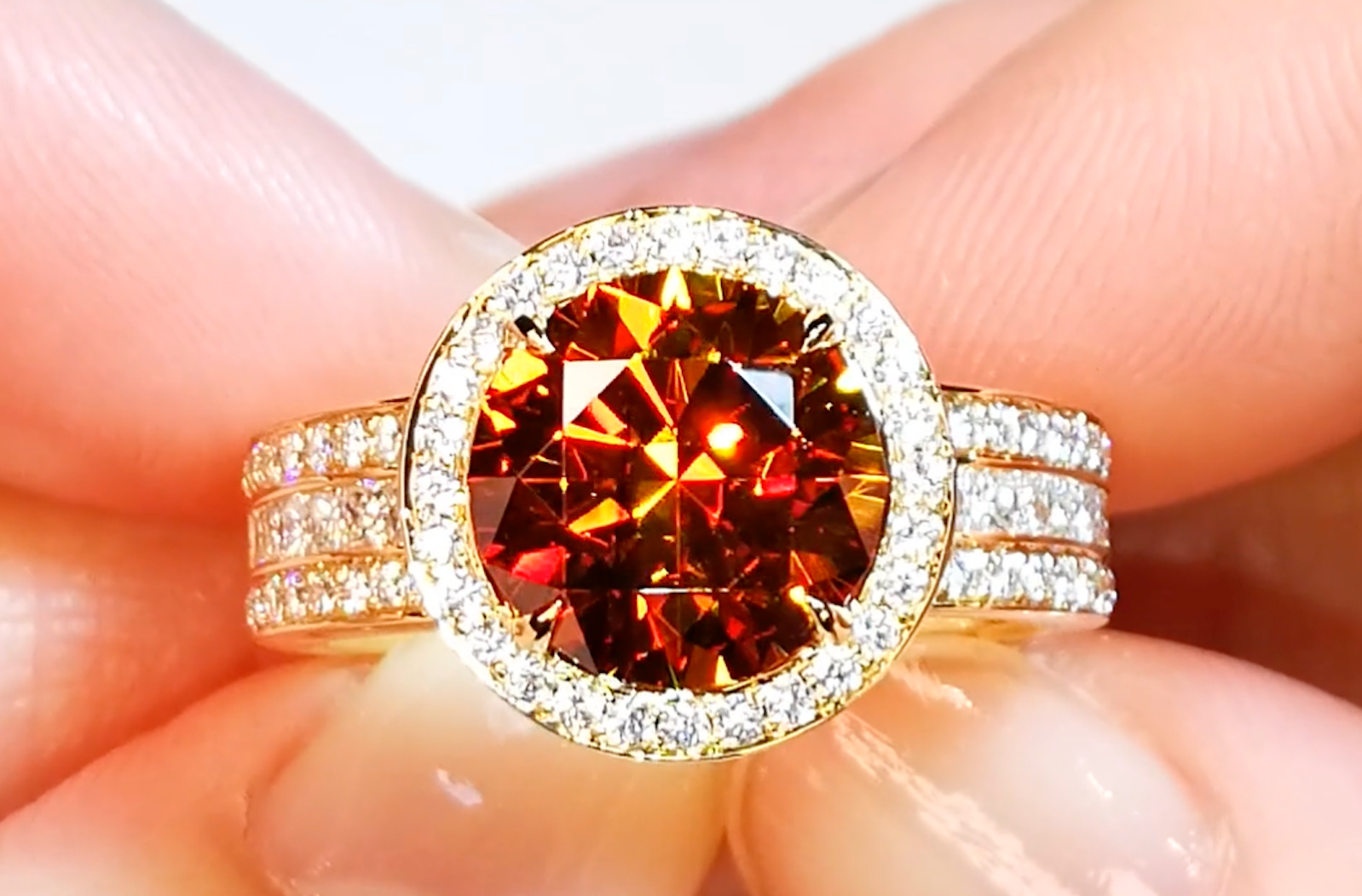 4.52ct Sphalerite Ring with D Flawless Diamonds set in 18K Yellow Gold