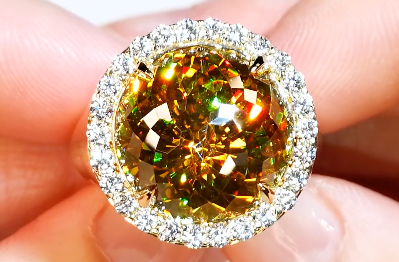 16.63ct New York Sphalerite Ring with D Flawless Diamonds set in 18K Yellow Gold