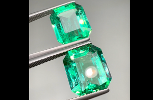 10.58ct Intense Green Muzo Colombian Emerald Earrings with D Flawless Diamonds set in 18K Yellow Gold