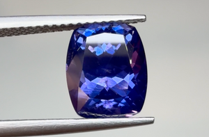 4.72ct GIA Unheated Bluish Kashmir Sapphire Ring with D Flawless Diamonds set in 18K Yellow Gold