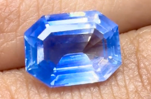4.09ct Record Unheated Bi-Color Indian Kashmir Sapphire Ring with D Flawless Diamonds set in 18K Yellow Gold