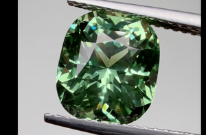 5.03ct Vibrant Tsavorite Ring with D Flawless Diamonds set in 18K White Gold
