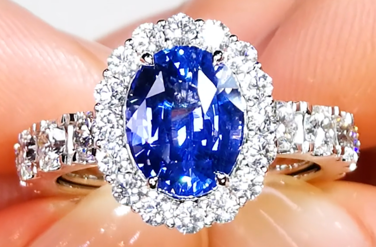3.54ct Unheated Ceylon Cornflower Blue Sapphire Ring with D Flawless Diamonds set in 18K White Gold