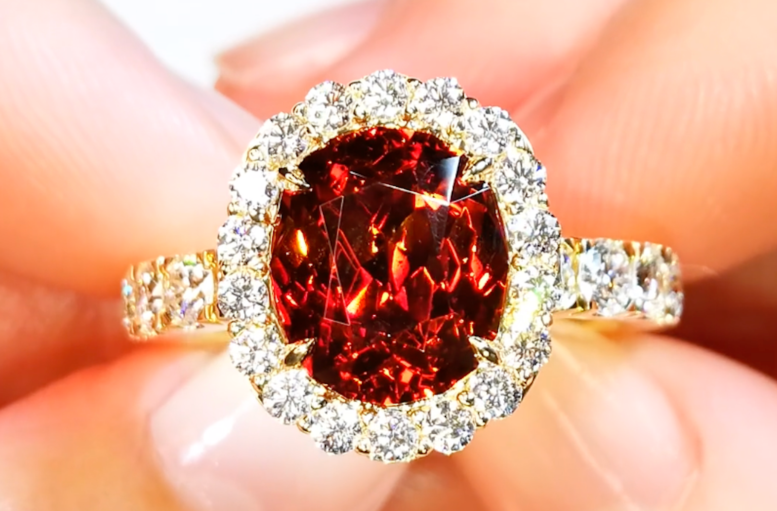 5.27ct Sphalerite Ring with D Flawless Diamonds set in 18K Yellow Gold