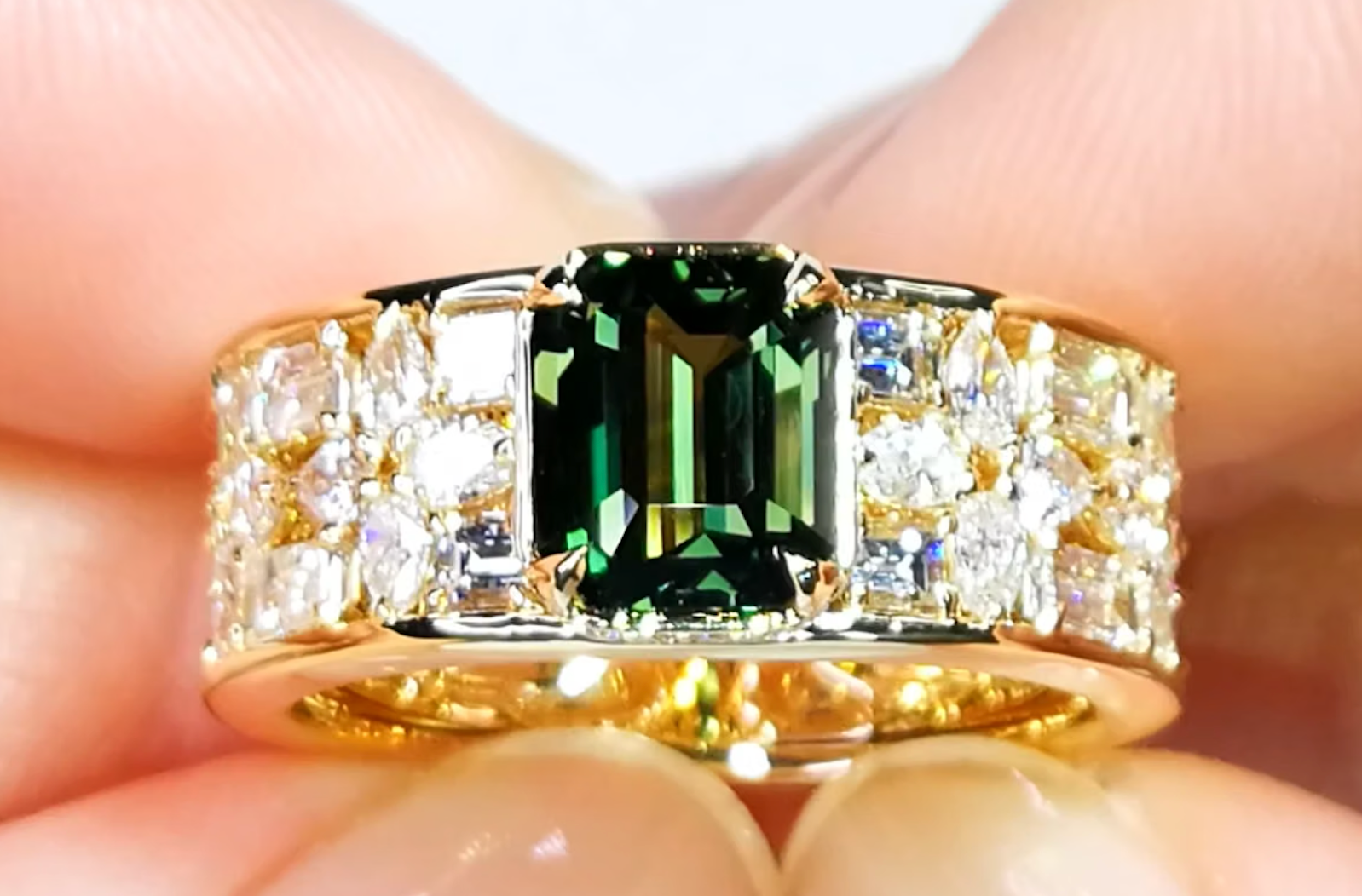 2.13ct Unheated Malawi Green Sapphire Ring with D Flawless Diamonds set in 18K Yellow Gold
