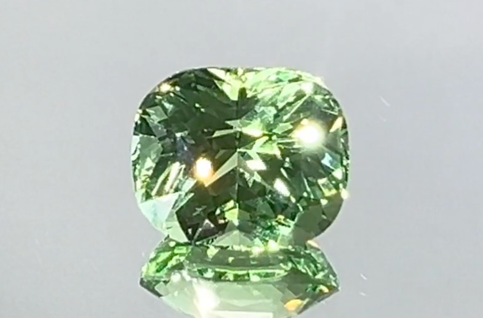 5.02ct Vibrant Neon Tsavorite Ring with D Flawless Diamonds set in 18K Yellow Gold