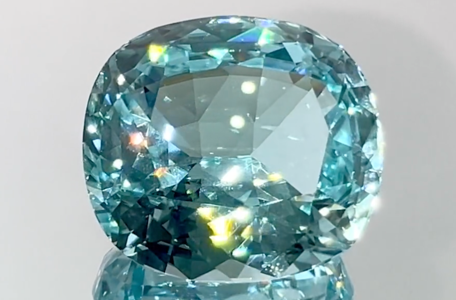 67.51ct Flawless Unheated Paraiba Tourmaline Necklace with D Flawless Diamonds set in 18K White Gold