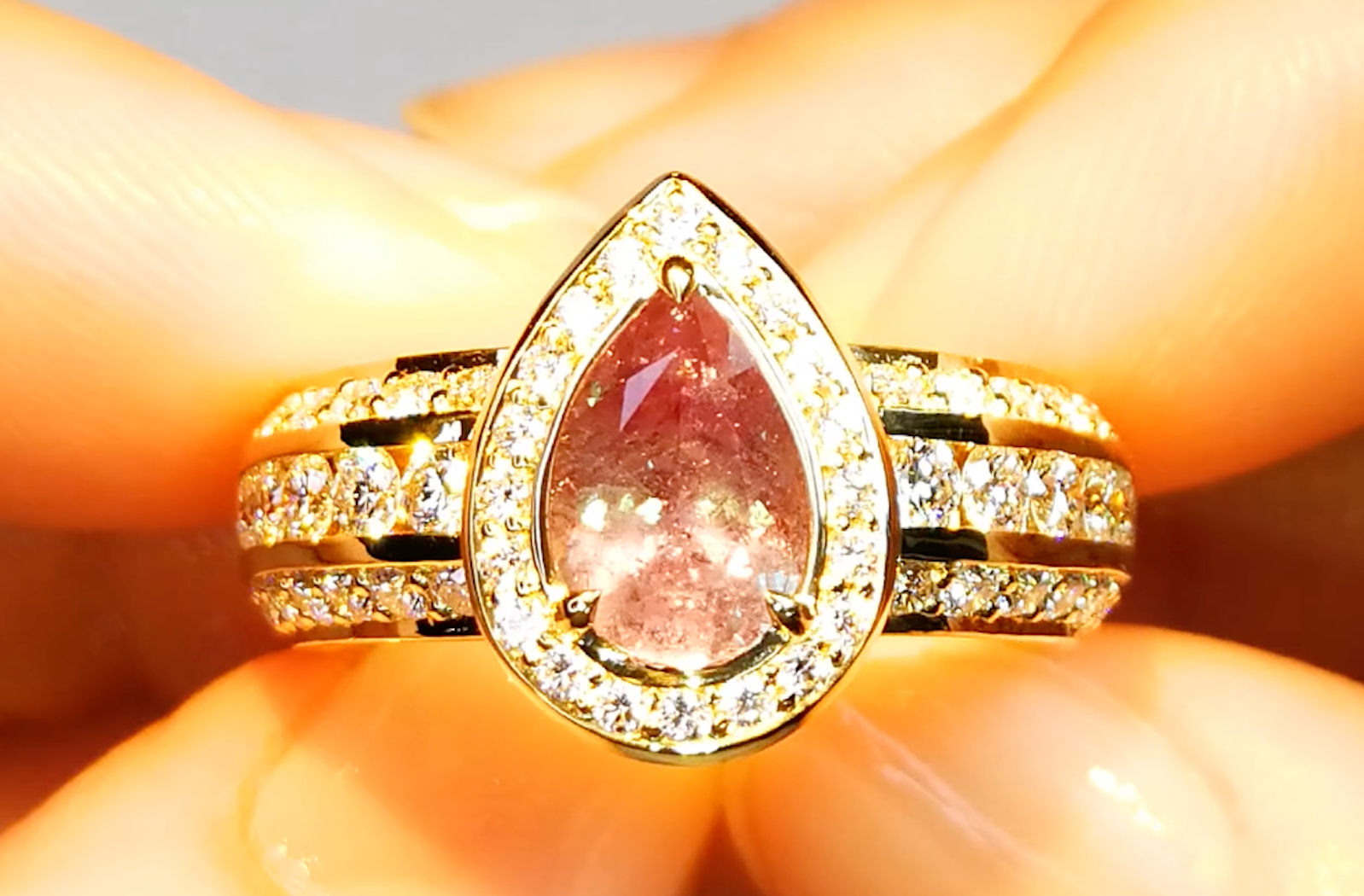 1.47ct Antique 100% Change Russian Alexandrite Ring with D Flawless Diamonds set in 18K Yellow Gold