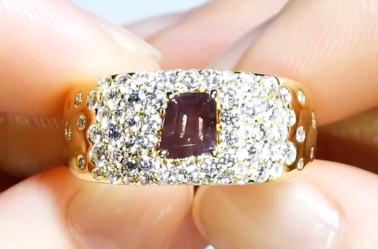 0.76ct Historical 100% Change Russian Alexandrite Ring with D Flawless Diamonds set in 18K Yellow Gold