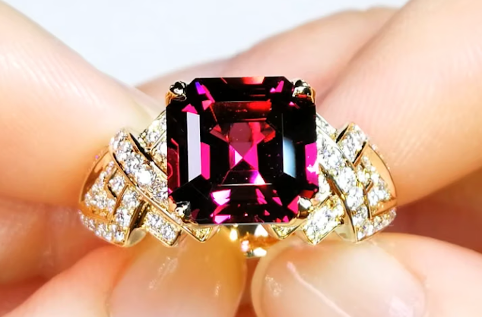 5.60ct Vibrant Magenta Garnet Ring with D Flawless Diamonds set in 18K Yellow Gold
